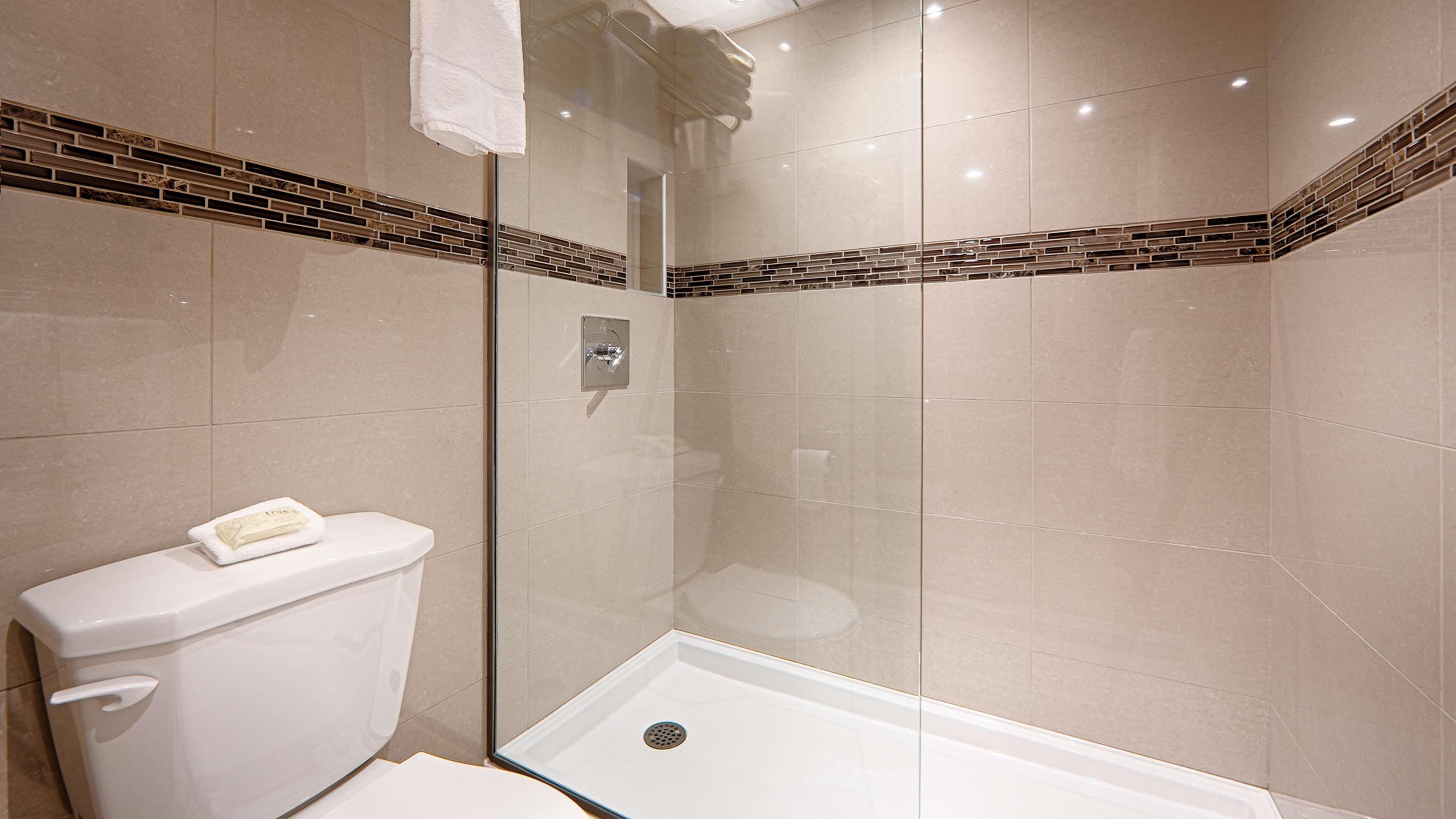 Western Wayside Hotel 3*